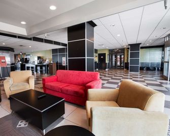Travelodge by Wyndham Avenel Woodbridge - Avenel - Lobby