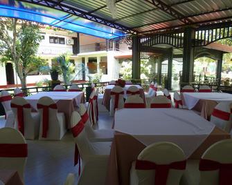 Grand Crown Hotel - Anuradhapura - Restoran