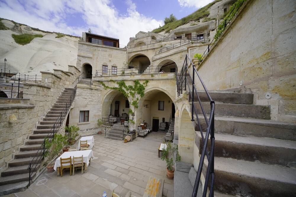 Nevsehir/Vezir Cave Suites - גורמה