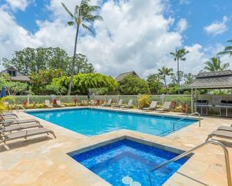 Fresh & Clean, Air Conditioned Second Floor Condo in Princeville - Princeville - Alberca