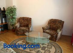 Salonul Rosu - Bacău - Living room