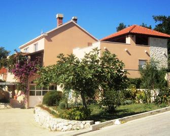 Apartments Karoma - Mlini - Building