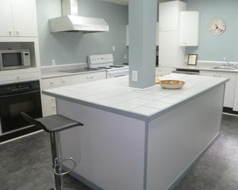 Auberge et Campagne - Saint-Ferreol-les-Neiges - Kitchen