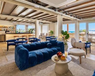 Wellclub Resort - Wellness & Seaview Suites - Khloraka