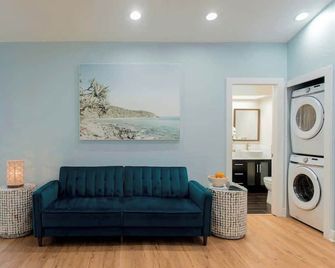 Starfish Beach House - Clearwater Beach