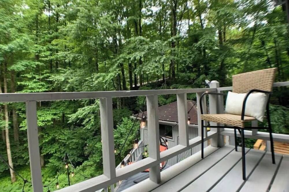 Cozy, Modern Camp nestled near Audra State park. - Buckhannon - Balkón