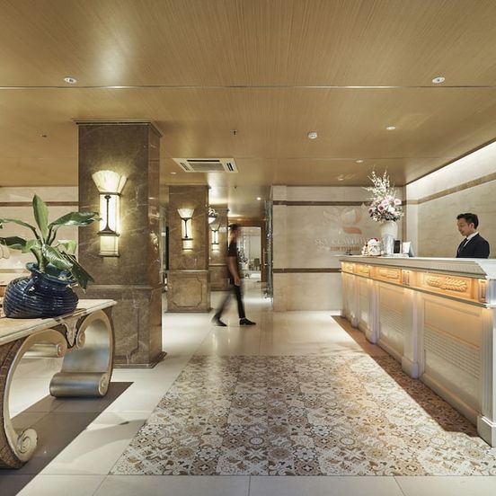 Sky Gem Hotel - Ben Thanh image 1