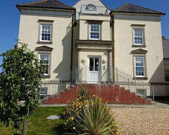 Highlands Apartment 2 - Shanklin - Edificio