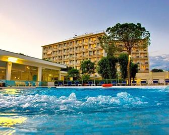 Hotel Abano Astoria - Abano Terme - Havuz