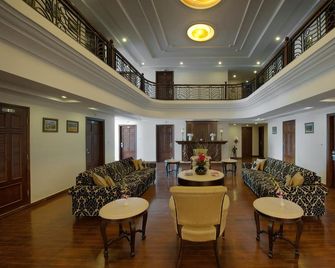Royal Orchid Fort Resort Mussoorie - Mussoorie - Lounge