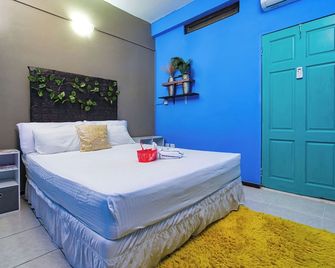 Tropic Nook Too - Castries