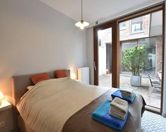 Apartment in Ieper with terrace, cleaning included - Ypres - Bedroom