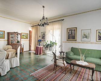 Casa Clò - Trecastagni - Living room