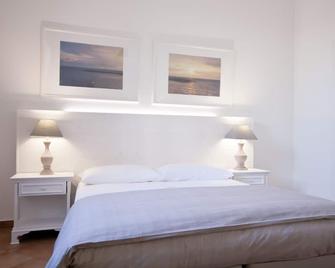 And So - Lecce - Schlafzimmer