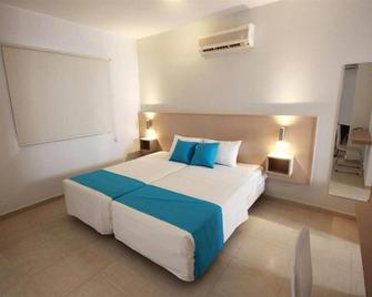 Sea Cleonapa Hotel - Ayia Napa - Bedroom