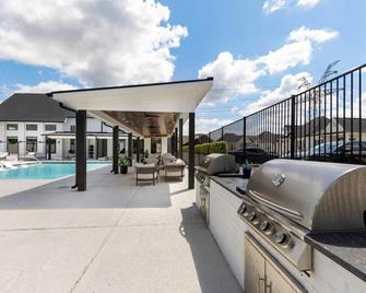 Charming Magnolia Retreat Clubhouse and Gym Access - Magnolia - Pool