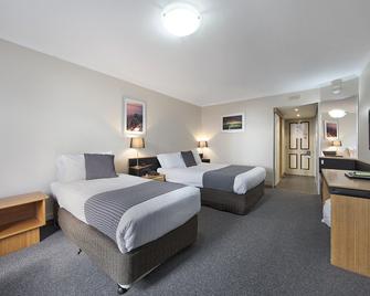 Commodore Regent - לאונססטון - חדר שינה