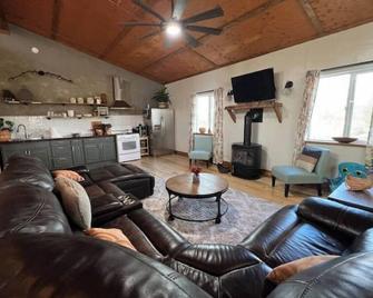 Bear Creek Loft - Victor