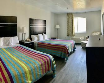 Tappan Zee Hotel - West Nyack - Bedroom