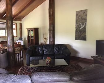 Daintree Manor B&B - Daintree - Salon