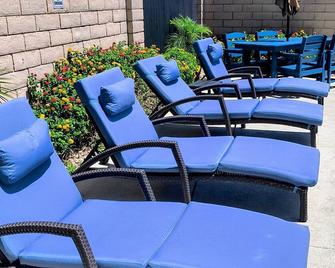 Longhorn Casino & Hotel - Las Vegas - Patio