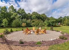 Majestic Views Private Guest Suite - Pine Bush - Patio