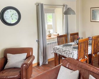 2 bedroom accommodation in Glasserton, near Whithorn - Wigtown - Jídelna
