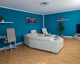 Ferien-Monteurwohnung Nom App2 Sky Terrasse High End - نورثيم - غرفة معيشة