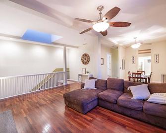 The Loft on Main Street - Porterville