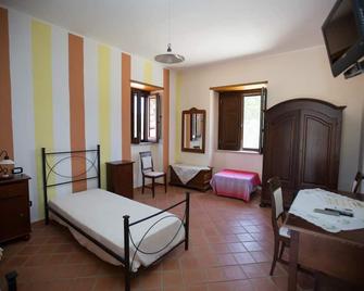 La Casa Del Priore - Patti - Спальня