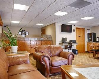 Extended Red Coach El Dorado - El Dorado