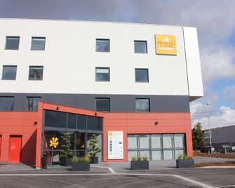 بريميير كلاس أوبيراني سنتر جير - اوبرنيه - مبنى