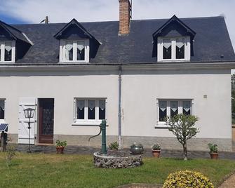 Gîte à la Campagne 'beauregard' à LA Fleche - La Flèche - Gebouw