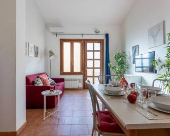 Four Shades of Pisa Apartments - Pisa - Sala pranzo