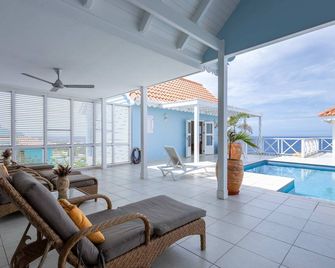 Ocean Whisper Villa in Sint Willibrordus - Sint Michiel - Zwembad