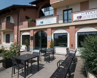 Green Class Hotel Candiolo - Candiolo - Patio