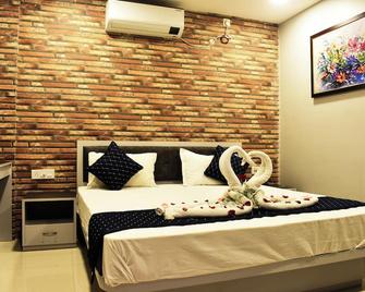 Hotel Raj Palace - Dibrugarh - Habitación