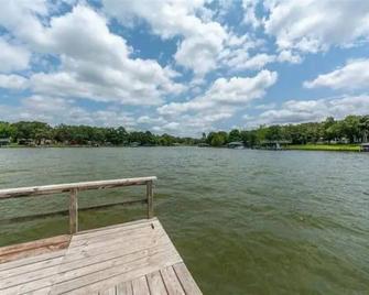 Cedar Creek Lake-Paddleboards-Kayaks-Sunsets - Mabank - Outdoors view