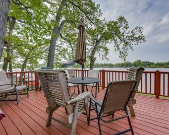 Decatur House Fishing, Skiing, and Golfing! - Decatur - Patio