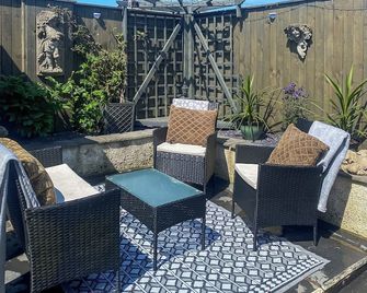 2 bedroom accommodation in Swarthmoor, near Ulverston - Ulverston - Patio