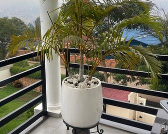 Uwalex Apartment - Kigali - Balkon