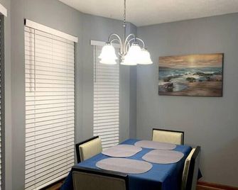 Bee Home.. - Rome - Dining room