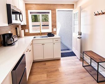 Quiet Retreat - Excellent for Couples or Traveling Profesionals - לאס וגאס - מטבח