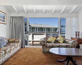 Taupo Thermal Motel & Spa - Taupo - Living room