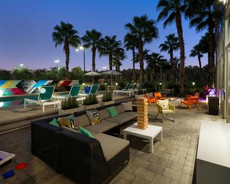 Aloft Jacksonville Airport - Jacksonville - Patio
