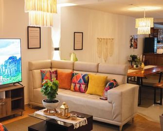 Raizen Hostel - 多斯克布拉達斯