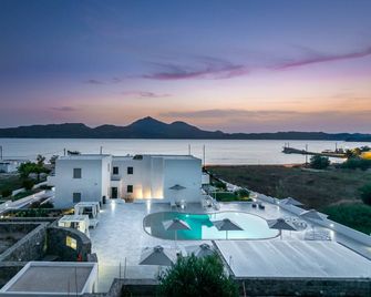 Olea Bay Hotel - אדאמאס