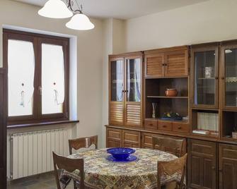 The Borgo of Silence - Serravalle di Chienti - Comedor