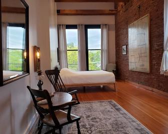 The Royal Block - Room 4 - Waitsburg
