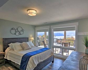 Lakeside Suite · Waterfront Lake Studio with Deck + Beach Access - Hayden - Habitación